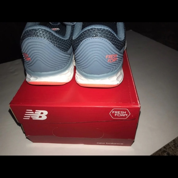 New Balance Shoes - Picture 3 of 8